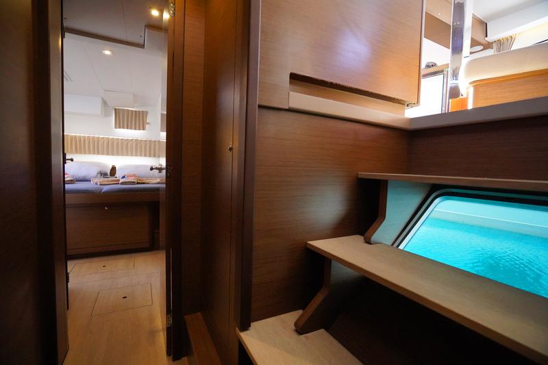 Book yachts online - catamaran - Lagoon 42 - Little Dream - rent