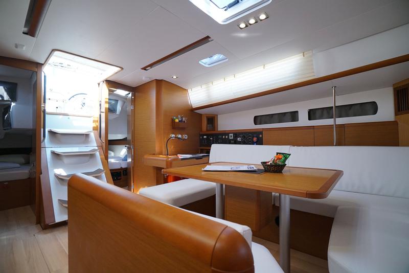 Book yachts online - sailboat - Sun Odyssey 479 - Capricorn - rent