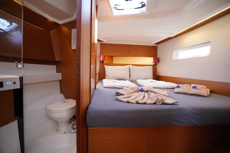 Book yachts online - sailboat - Sun Odyssey 410 - Free Me - rent