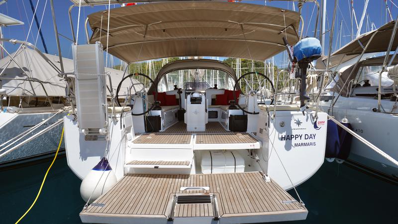 Book yachts online - sailboat - Sun Odyssey 440 - 4 Cabins - Happy Day - rent