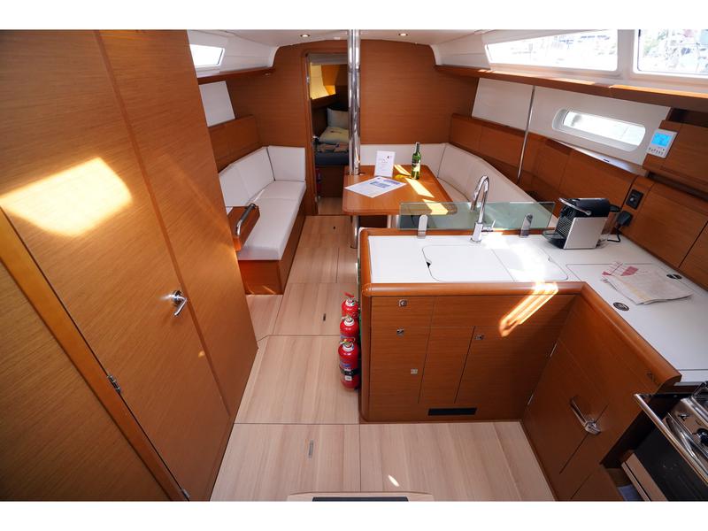 Book yachts online - sailboat - Sun Odyssey 389 - Gin Fizz - rent