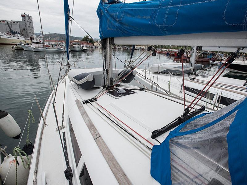 Book yachts online - sailboat - Sun Odyssey 36i - Izella - rent