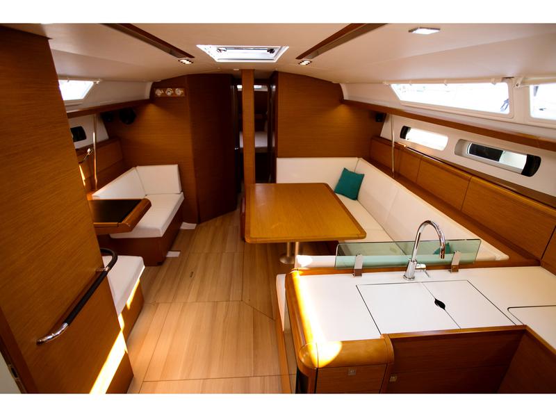 Book yachts online - sailboat - Sun Odyssey 449 - Bravo - rent