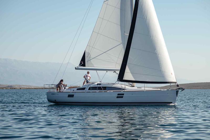 Book yachts online - sailboat - Elan Impression 40.1 - Liana - rent