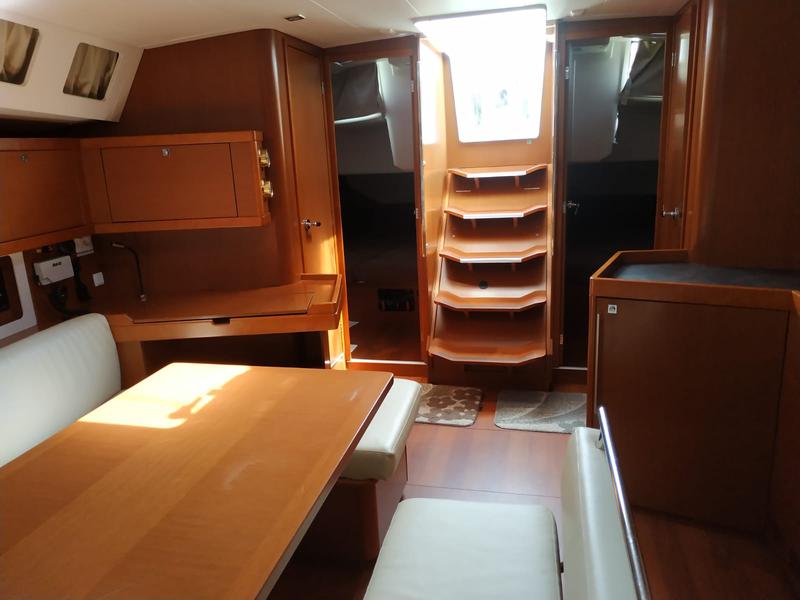 Book yachts online - sailboat - Oceanis 45 - Aleph - rent