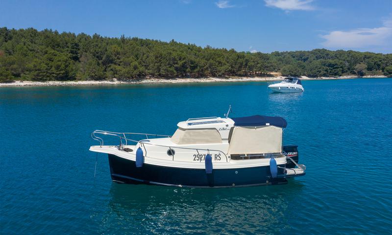 Book yachts online - motorboat - Leidi 660 - H3 - rent