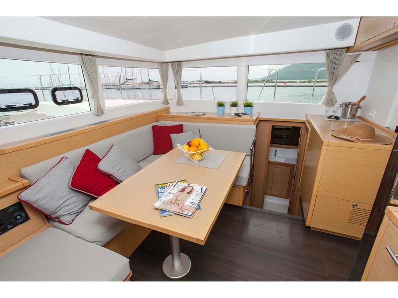 Book yachts online - catamaran - Lagoon 39 - U2 - rent