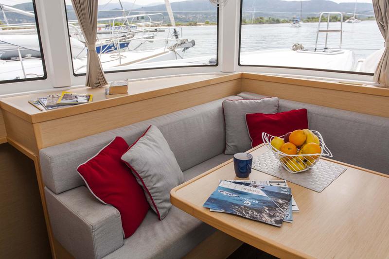 Book yachts online - catamaran - Lagoon 42 - Nirvana - rent