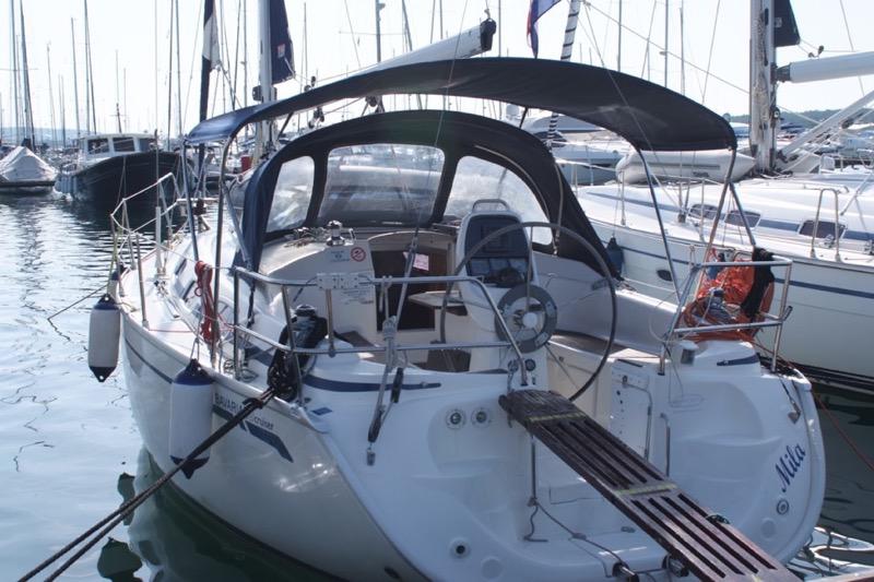 Book yachts online - sailboat - Bavaria 30 Cruiser - MILA  - rent
