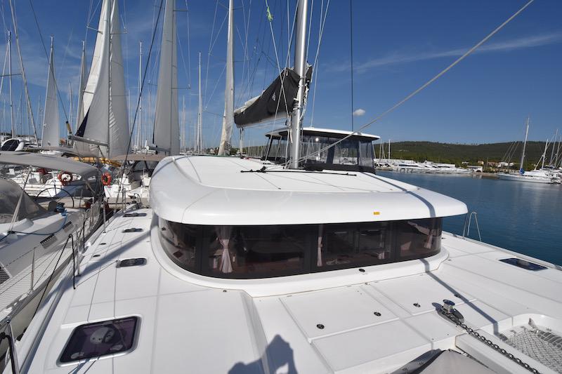 Book yachts online - catamaran - Lagoon 42 - LOLINA - rent