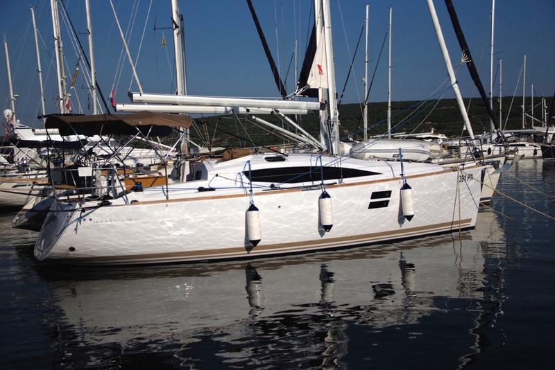 Book yachts online - sailboat - Elan 35 Impression - ARASHI - rent