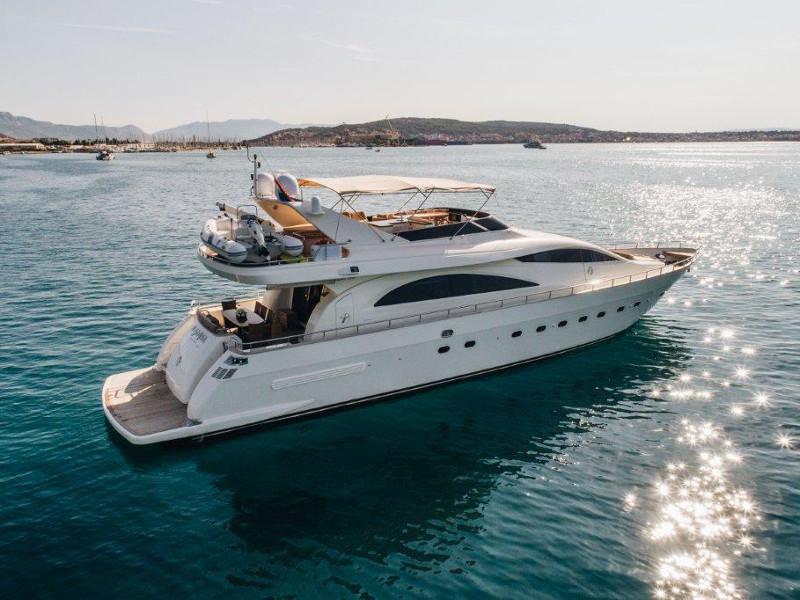 Book yachts online - motorboat - Amer 86 - LADY LONA - rent