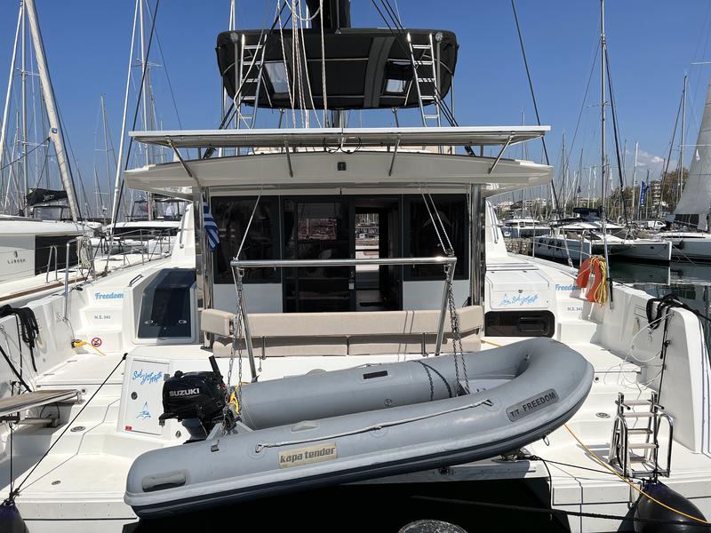 Book yachts online - catamaran - Bali 4.6 (5+1 cab) - Freedom - rent