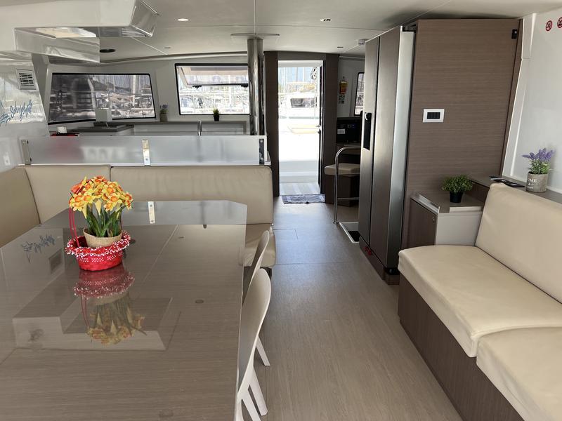 Book yachts online - catamaran - Bali 4.6 (5+1 cab) - Freedom - rent