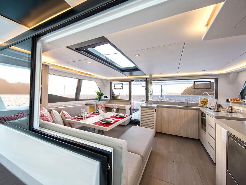 Book yachts online - catamaran - Moorings 4500L/10 - Moorings 4500L/10 (2022) - rent