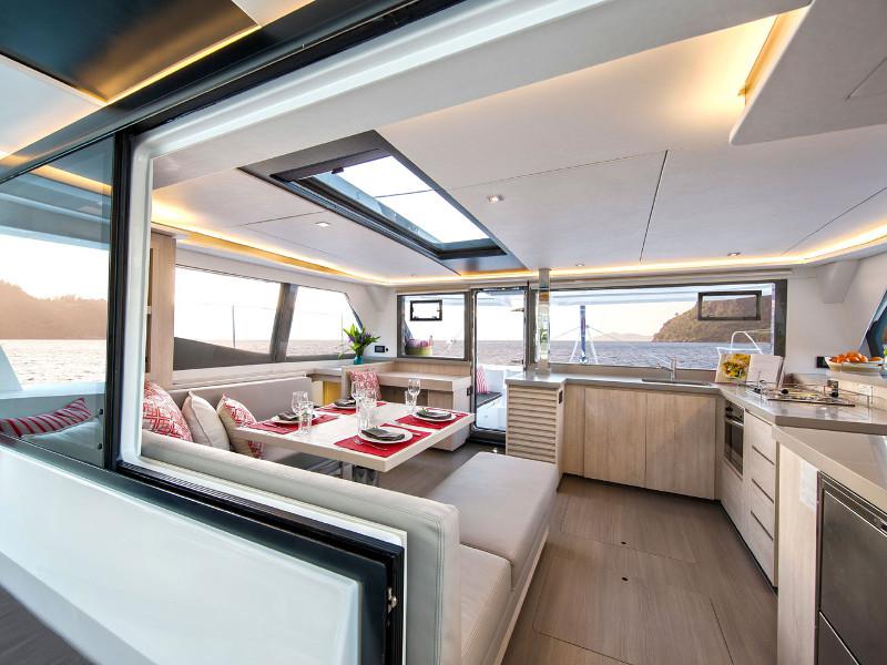 Book yachts online - catamaran - Moorings 4500L/10 - Moorings 4500L/10 (2023) - rent