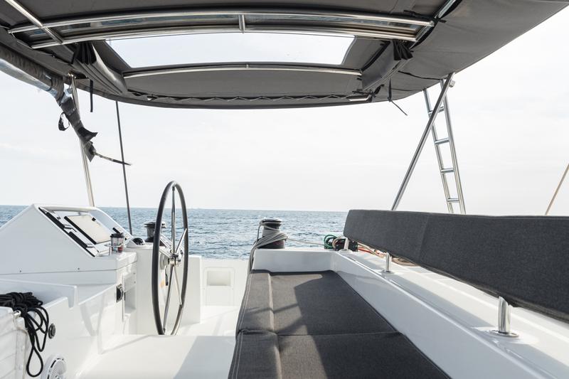 Book yachts online - catamaran - Lagoon 450  Flybridge - Myrto | A/C, Gen, Watermaker, 12 pax - rent