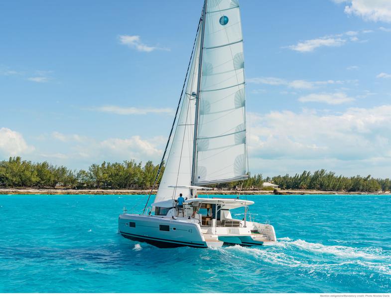 Book yachts online - catamaran - Lagoon 42 - Utopia | A/C, Gen, Watermaker, 12 pax - rent