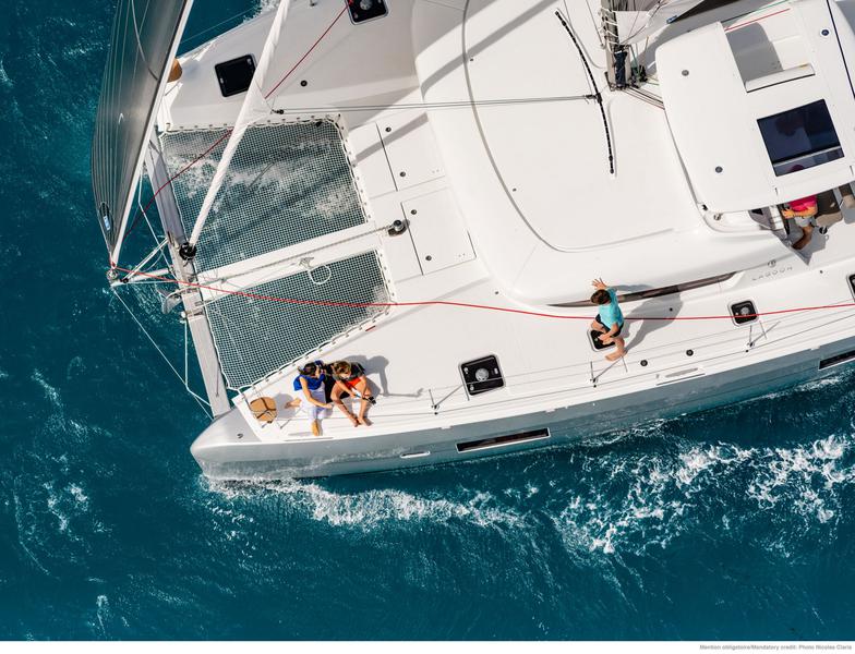 Book yachts online - catamaran - Lagoon 42 - Utopia | A/C, Gen, Watermaker, 12 pax - rent