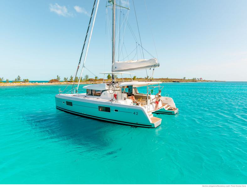 Book yachts online - catamaran - Lagoon 42 - Utopia | A/C, Gen, Watermaker, 12 pax - rent