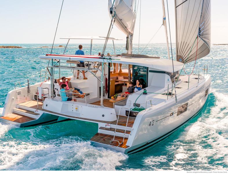 Book yachts online - catamaran - Lagoon 42 - Utopia | A/C, Gen, Watermaker, 12 pax - rent