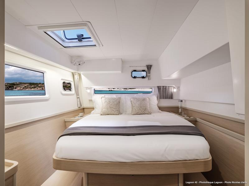 Book yachts online - catamaran - Lagoon 42 - Utopia | A/C, Gen, Watermaker, 12 pax - rent