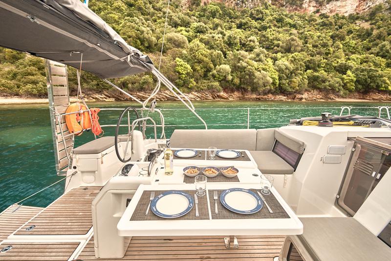 Book yachts online - sailboat - Sun Odyssey 440 - Nymeria | Water-maker, Solar Panel, Teak Cockpit - rent