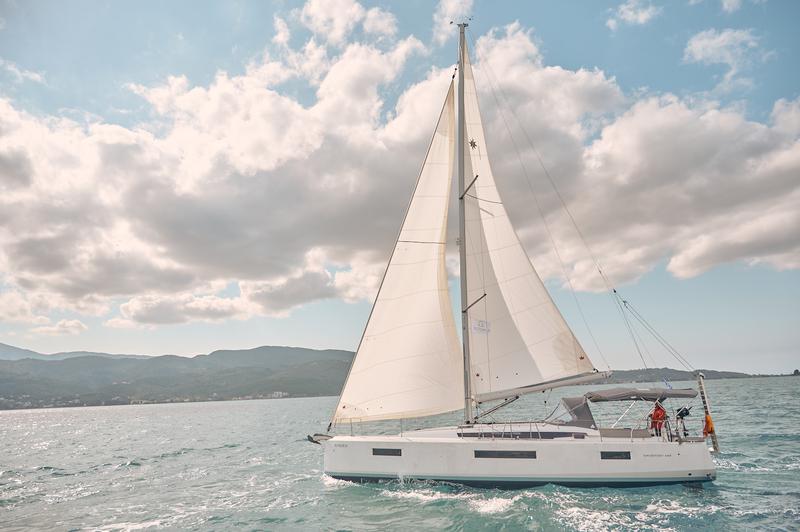 Book yachts online - sailboat - Sun Odyssey 440 - Nymeria | Water-maker, Solar Panel, Teak Cockpit - rent