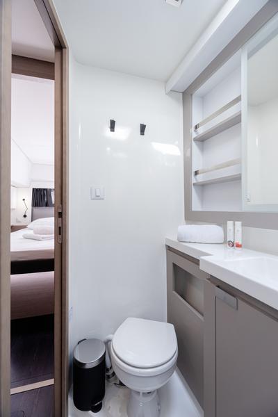 Book yachts online - catamaran - Elba 45 - Vienna Pearl | A/C, Gen, Water-maker, 12 pax - rent