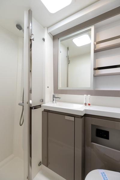 Book yachts online - catamaran - Elba 45 - Vienna Pearl | A/C, Gen, Water-maker, 12 pax - rent