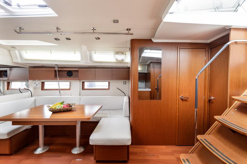Book yachts online - sailboat - Oceanis 51.1 - Viennastar | A/C, Gen, Water maker, 12 pax - rent