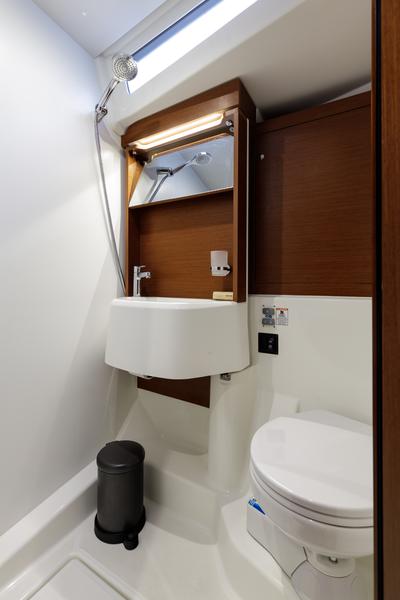 Book yachts online - sailboat - Oceanis 51.1 - Viennastar | A/C, Gen, Water maker, 12 pax - rent