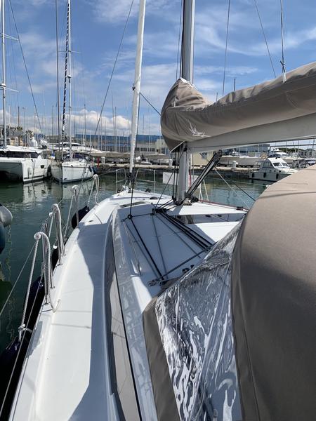 Book yachts online - sailboat - Sun Odyssey 410 - Bella - rent