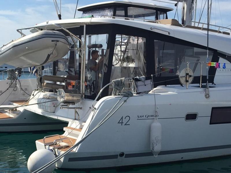 Book yachts online - catamaran - Lagoon 42 - San Giorgio - rent