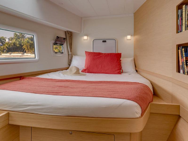 Book yachts online - catamaran - Lagoon 42 - No Name - rent