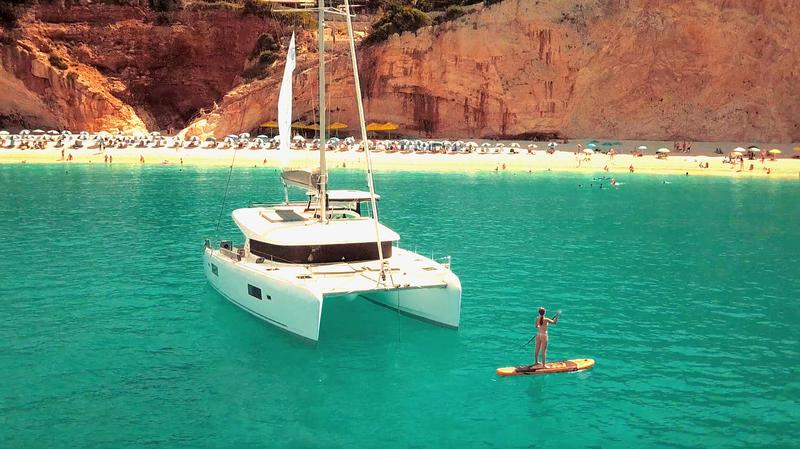 Book yachts online - catamaran - Lagoon 42 - No Name - rent