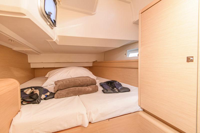 Book yachts online - sailboat - Sun Odyssey 449 - Birbona - rent