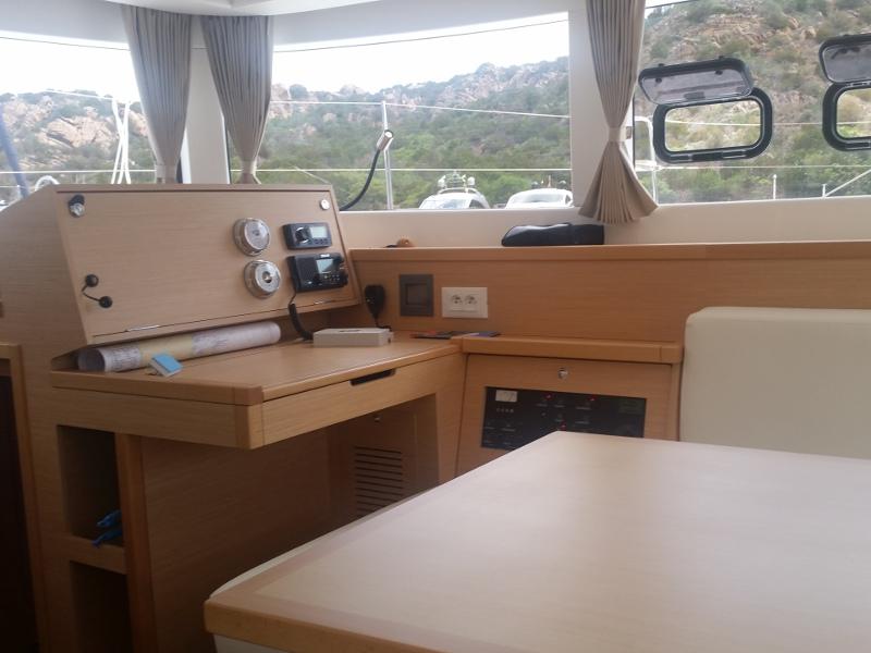 Book yachts online - catamaran - Lagoon 39 - Glory Days - rent