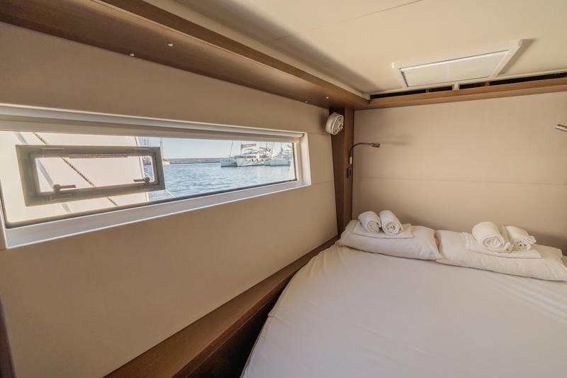 Book yachts online - catamaran - Lagoon 50 (6 cabs) -  Skippered - PELAGIC CAT - rent