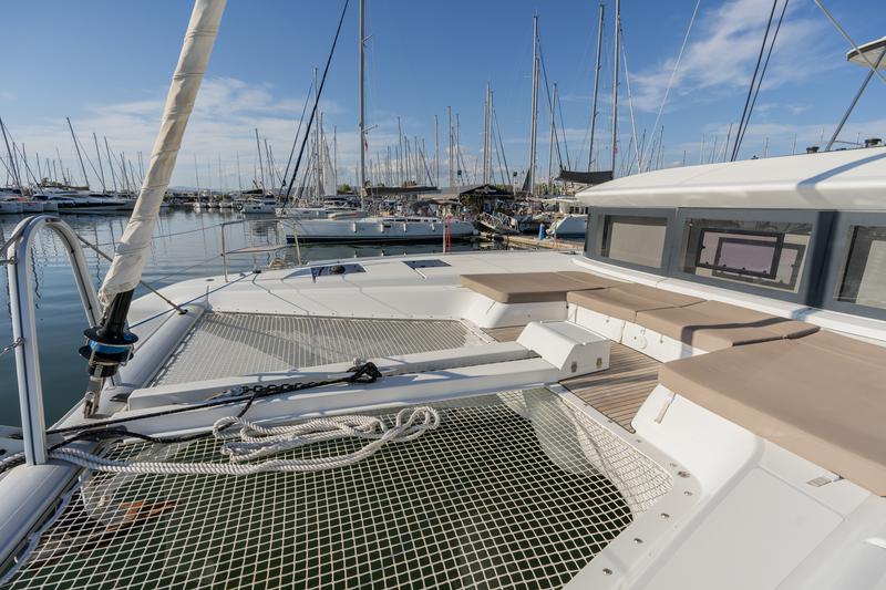 Book yachts online - catamaran - Lagoon 50 (6 cabs) -  Skippered - PELAGIC CAT - rent