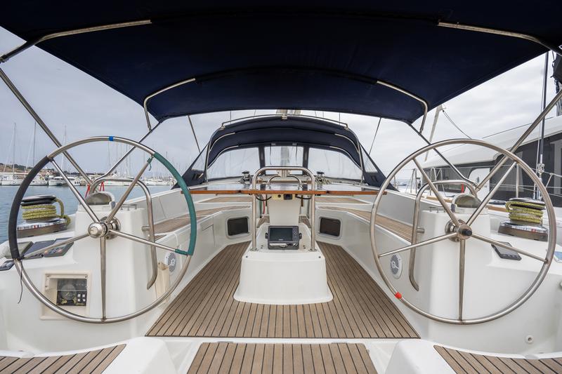Book yachts online - sailboat - Jeanneau 53 (6 cab) - REGINA V - rent