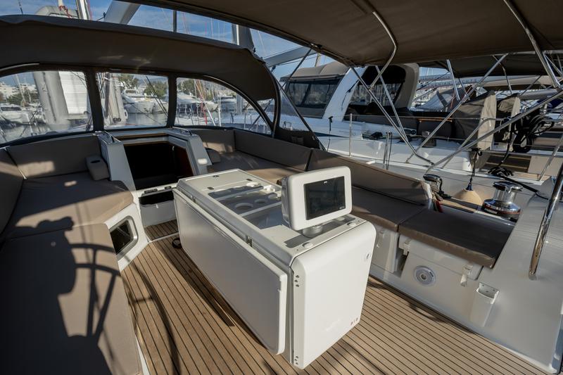 Book yachts online - sailboat - Jeanneau 54 - OUR LADY - rent