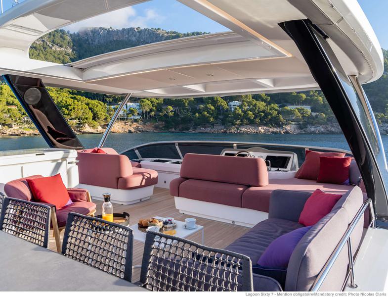 Book yachts online - powercatamaran - Lagoon Sixty 7 - VALIUM 67 - rent