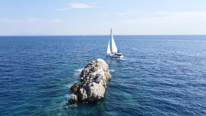 Book yachts online - sailboat - Jeanneau 60 - EUPHORIA - rent