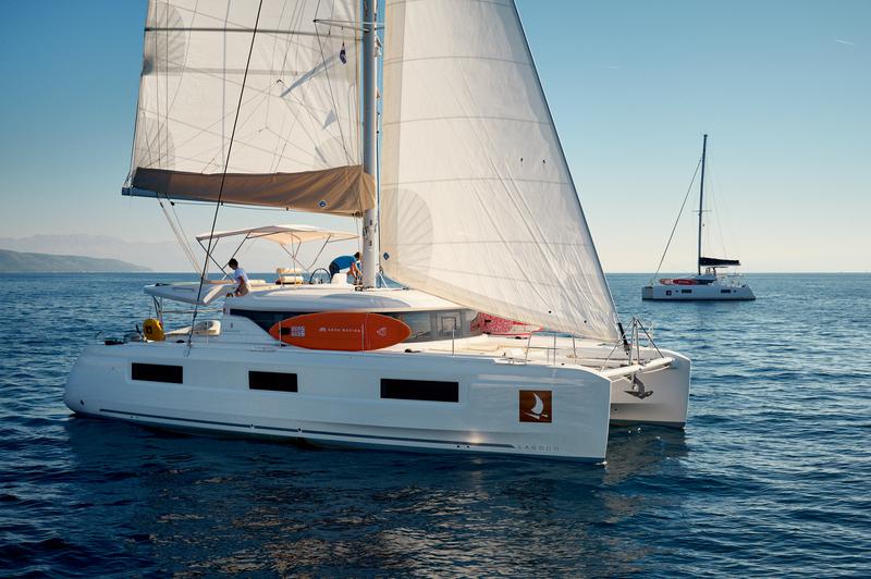 Book yachts online - catamaran - Lagoon 46 - Sensation  - rent