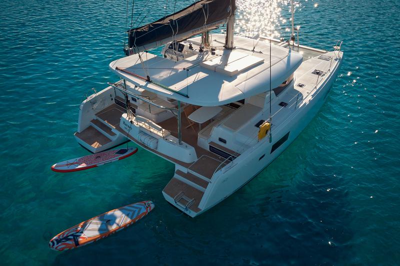 Book yachts online - catamaran - Lagoon 42 - BARNEY  - rent