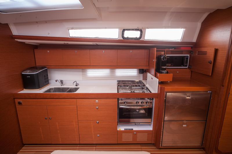 Book yachts online - sailboat - Dufour 460 Grand Large - SULACO - rent