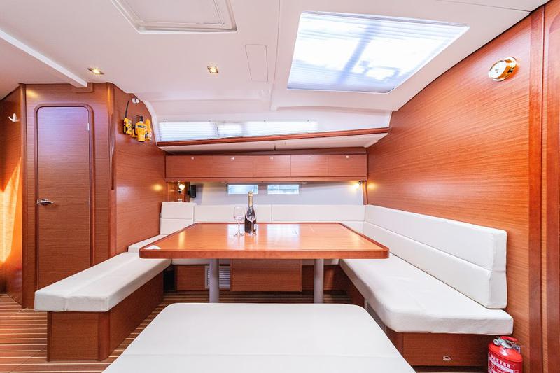 Book yachts online - sailboat - Dufour 460 Grand Large - FIVEK - rent