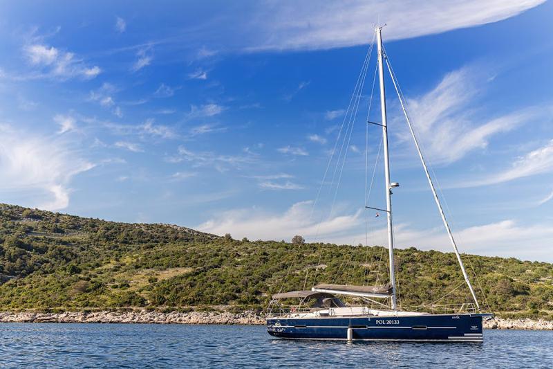 Book yachts online - sailboat - Dufour 460 Grand Large - FIVEK - rent