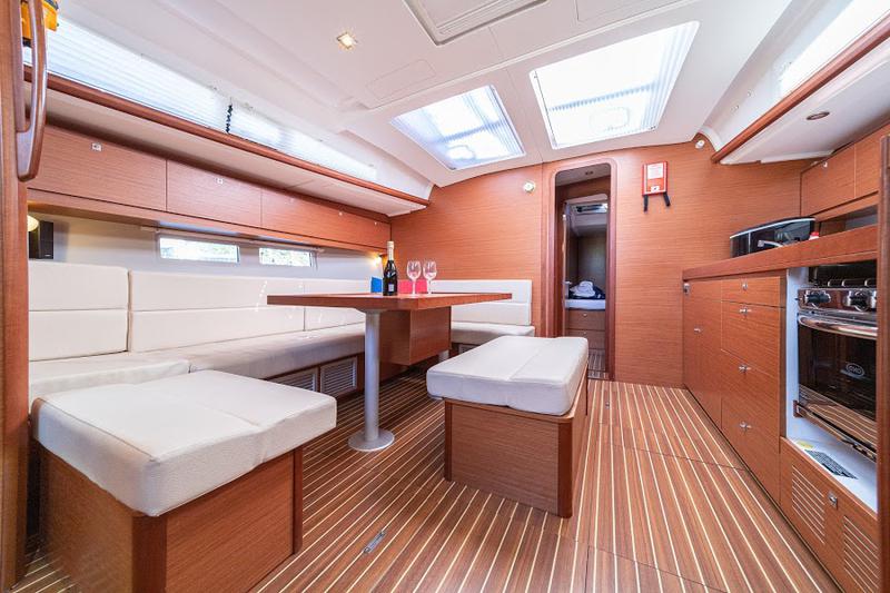 Book yachts online - sailboat - Dufour 460 Grand Large - FIVEK - rent